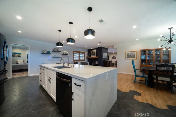 105 Eseverri Lane, La Habra Heights, California 90631