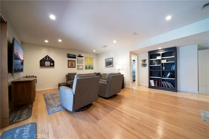 105 Eseverri Lane, La Habra Heights, California 90631