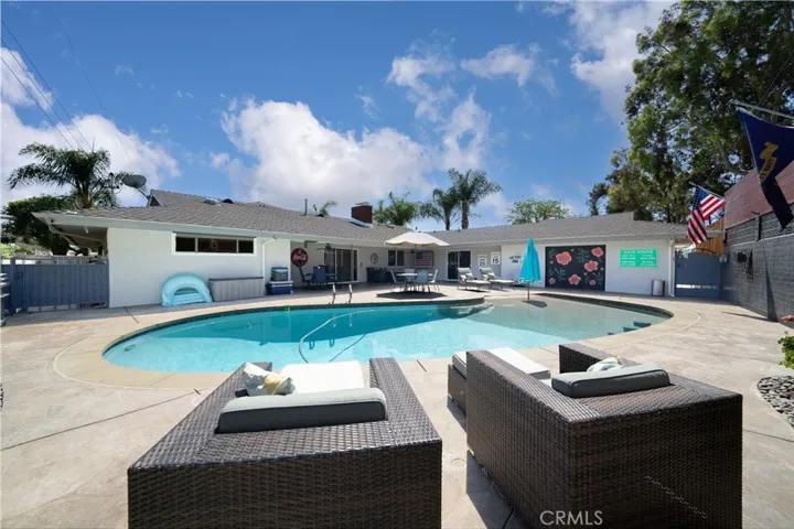 105 Eseverri Lane, La Habra Heights, California 90631
