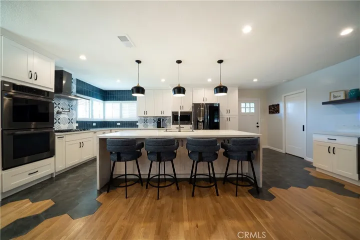 105 Eseverri Lane, La Habra Heights, California 90631