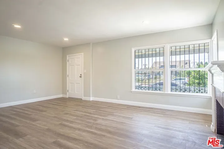 1241 W 110th Street, Los Angeles, California 90044
