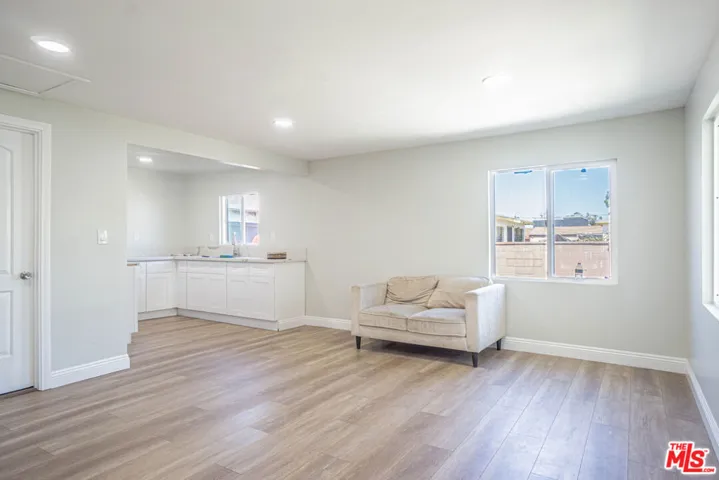 1241 W 110th Street, Los Angeles, California 90044