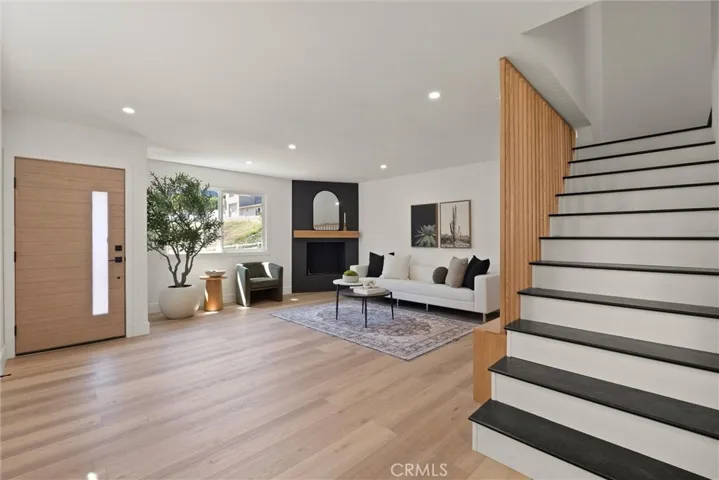 362 Ultimo Avenue, Long Beach, California 90814