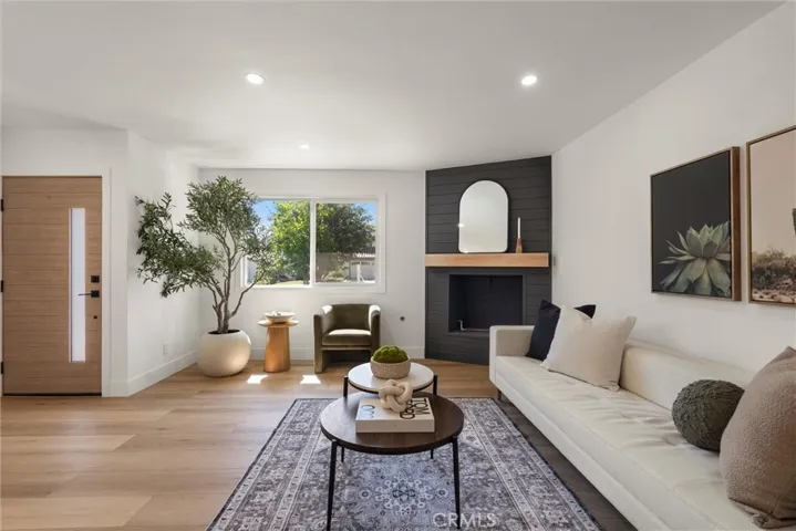 362 Ultimo Avenue, Long Beach, California 90814
