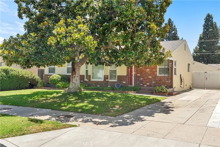 1115 N Catalina Street, Burbank, California 91505
