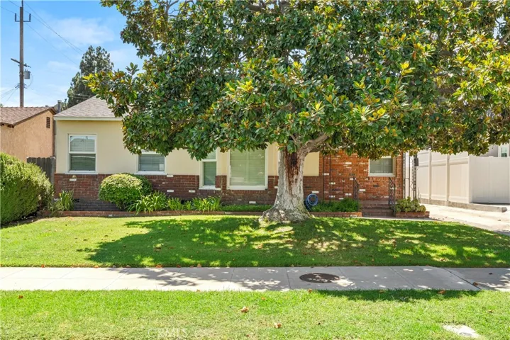1115 N Catalina Street, Burbank, California 91505