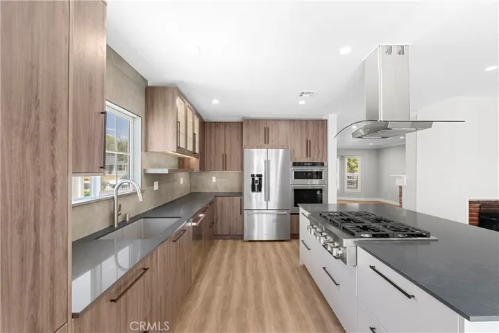 1115 N Catalina Street, Burbank, California 91505