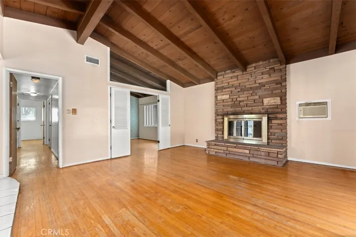 Wooden Beam Vaulted Ceilings.