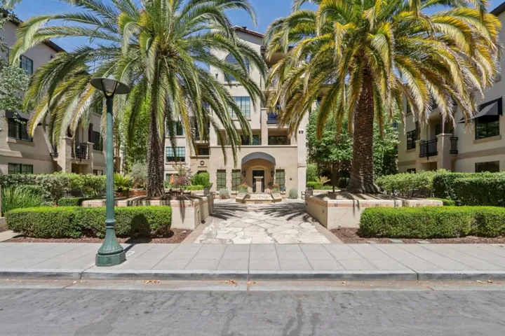 633 Elm Street 101, San Carlos, California 94070