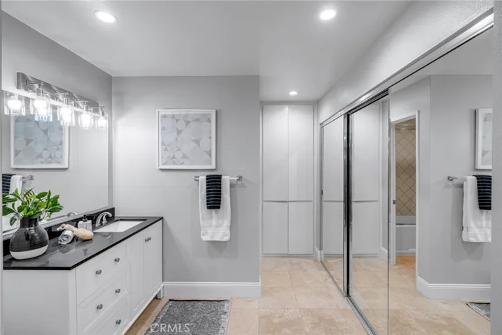 7740 Redlands Street M1080, Playa Del Rey, California 90293