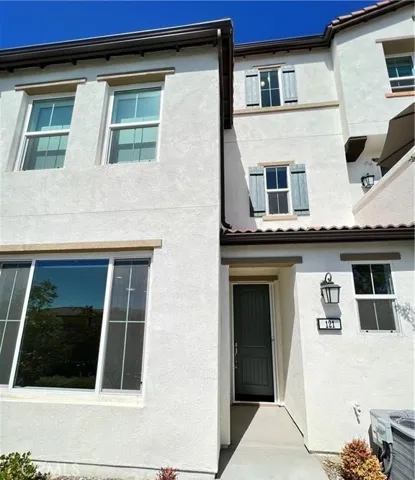 121 High Meadow, Lake Forest, California 92610
