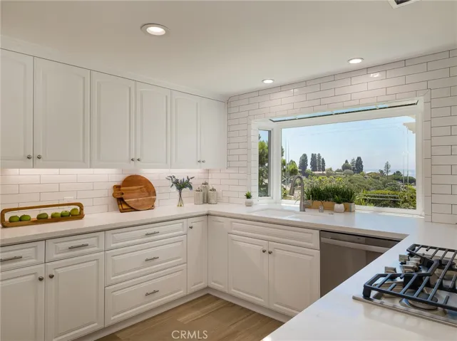 6805 Faircove Drive, Rancho Palos Verdes, California 90275