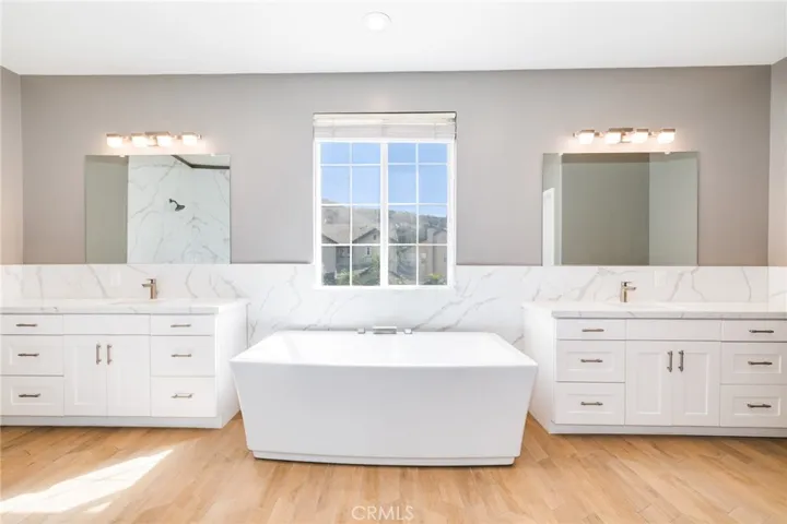 2262 N Faircliff Drive, Orange, California 92867