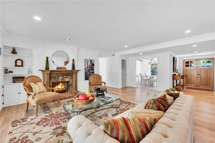 10042 Donna Avenue, Northridge, California 91324