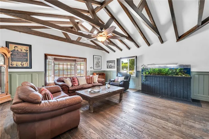 10042 Donna Avenue, Northridge, California 91324