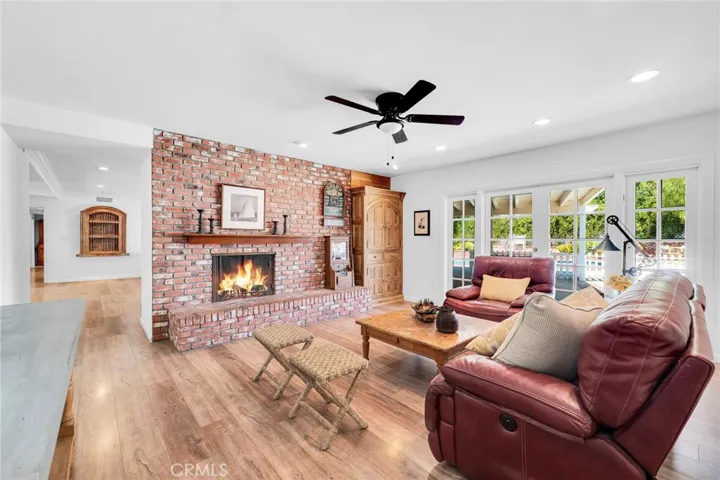 10042 Donna Avenue, Northridge, California 91324