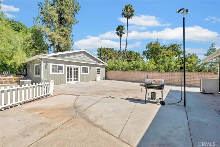 10042 Donna Avenue, Northridge, California 91324