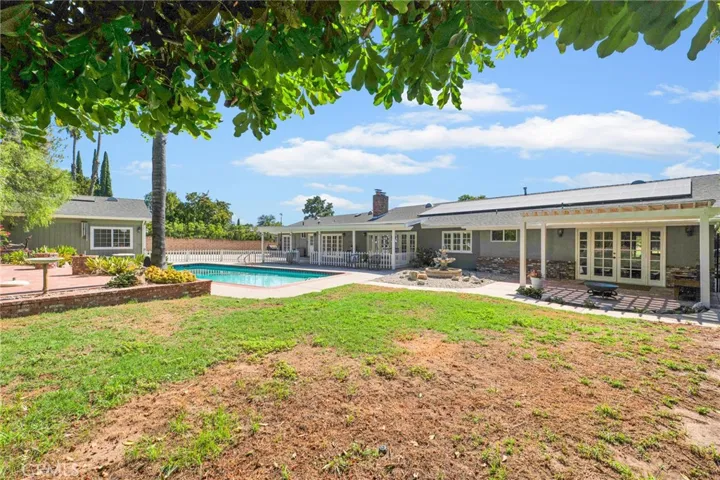 10042 Donna Avenue, Northridge, California 91324
