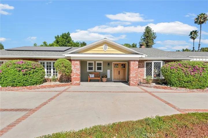 10042 Donna Avenue, Northridge, California 91324