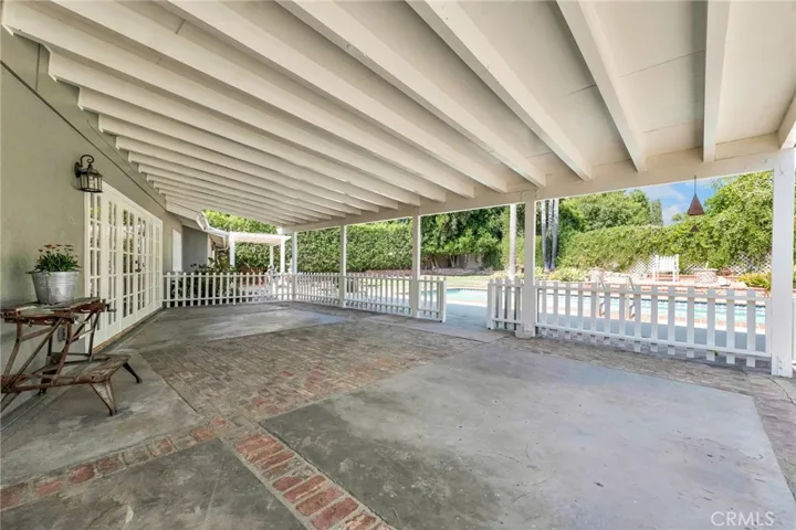 10042 Donna Avenue, Northridge, California 91324