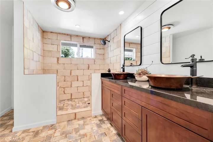 10042 Donna Avenue, Northridge, California 91324