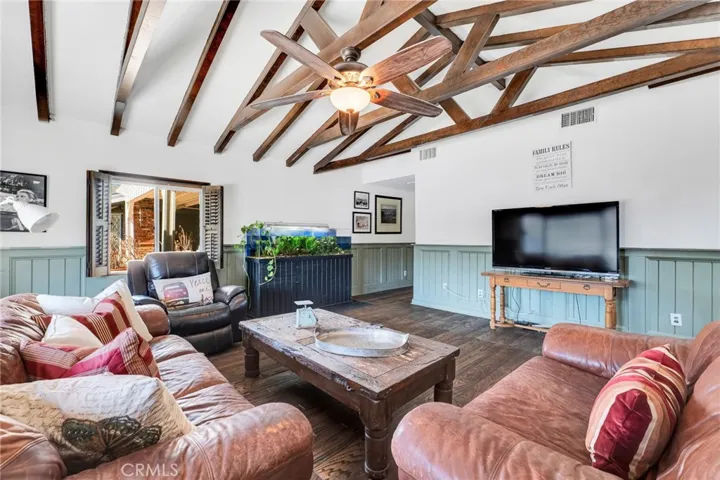 10042 Donna Avenue, Northridge, California 91324