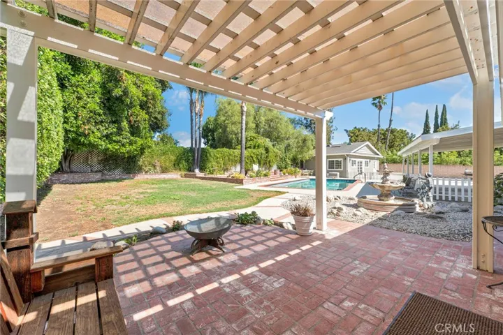 10042 Donna Avenue, Northridge, California 91324