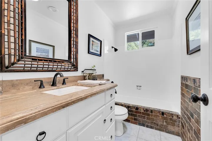 10042 Donna Avenue, Northridge, California 91324