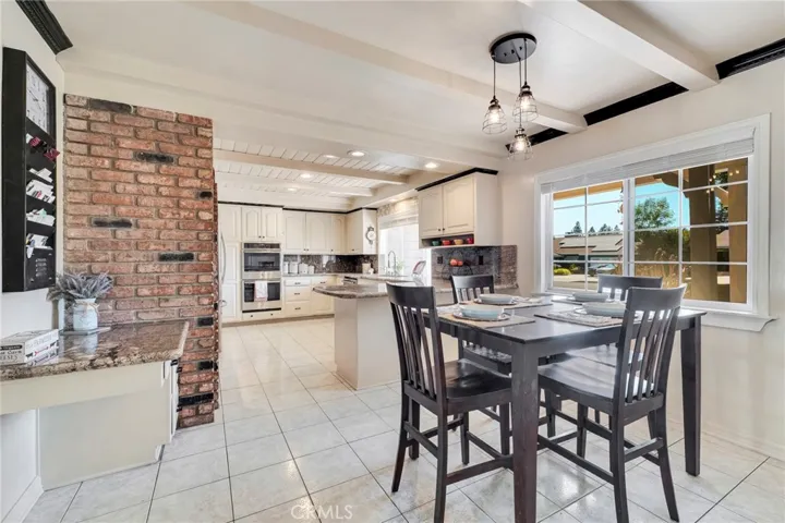 10042 Donna Avenue, Northridge, California 91324
