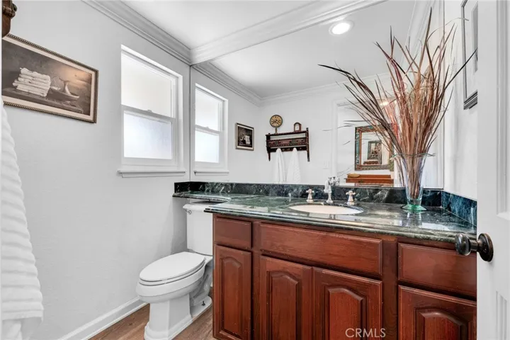 10042 Donna Avenue, Northridge, California 91324