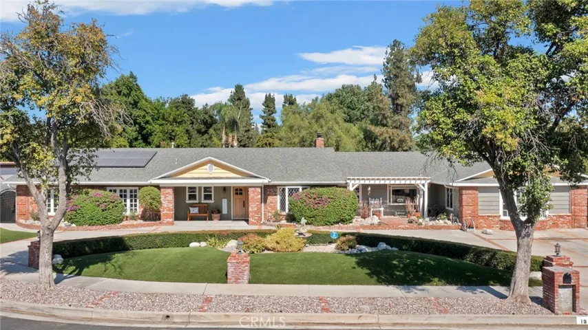 10042 Donna Avenue, Northridge, California 91324