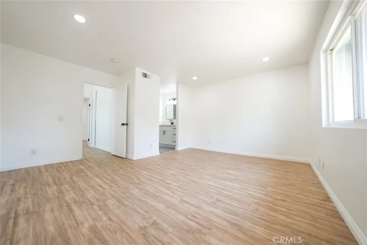 Large Bedroom 2