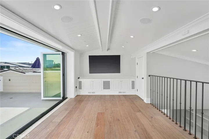 2157 E Ocean Boulevard, Newport Beach, California 92661