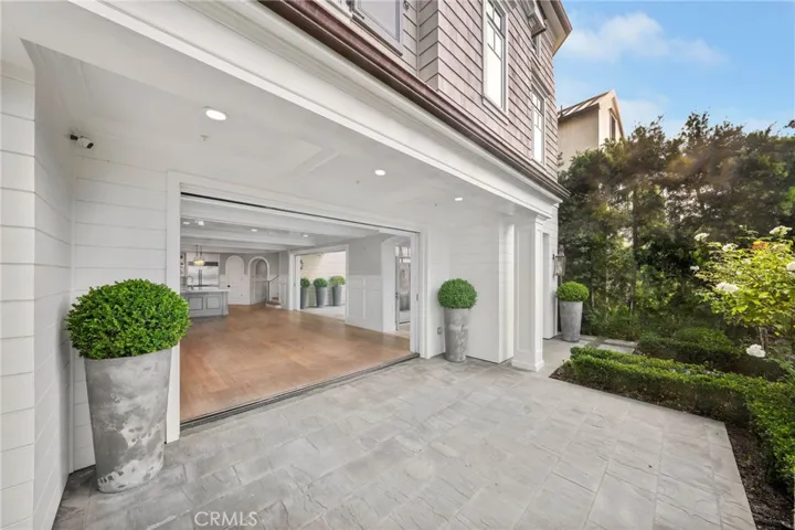 2157 E Ocean Boulevard, Newport Beach, California 92661