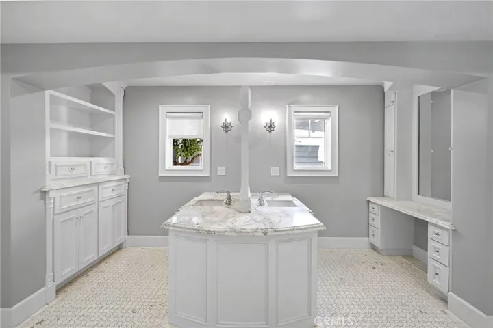 2157 E Ocean Boulevard, Newport Beach, California 92661