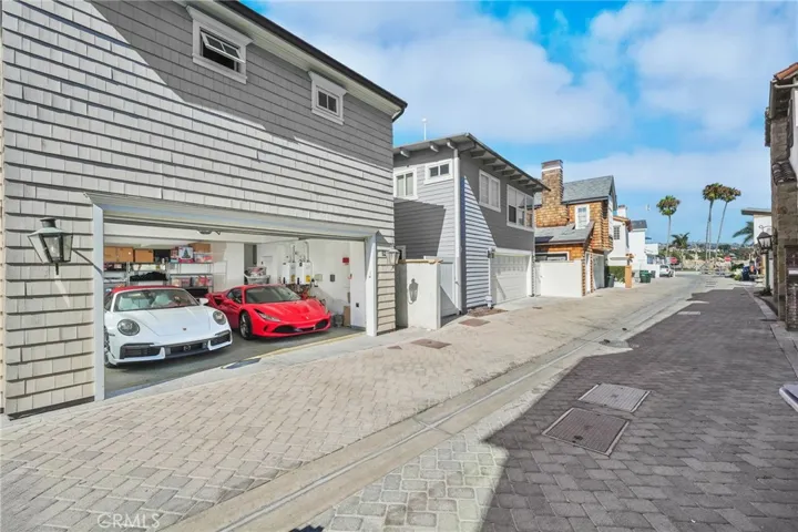 2157 E Ocean Boulevard, Newport Beach, California 92661