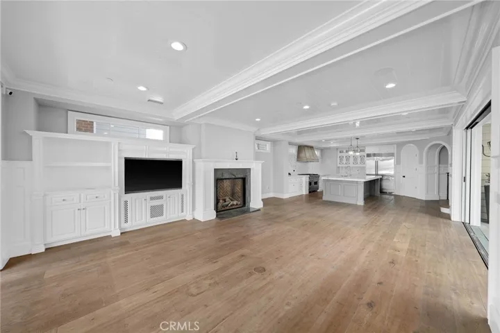 2157 E Ocean Boulevard, Newport Beach, California 92661