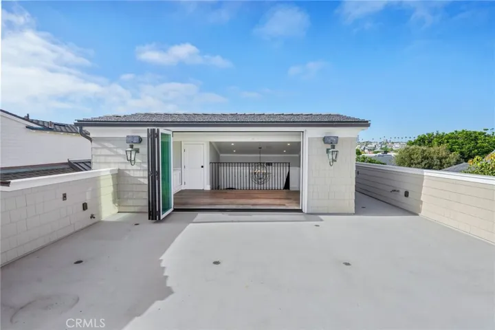 2157 E Ocean Boulevard, Newport Beach, California 92661