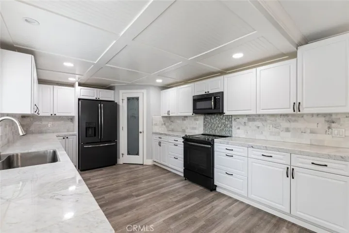23616 Big Butte Drive, Canyon Lake, California 92587