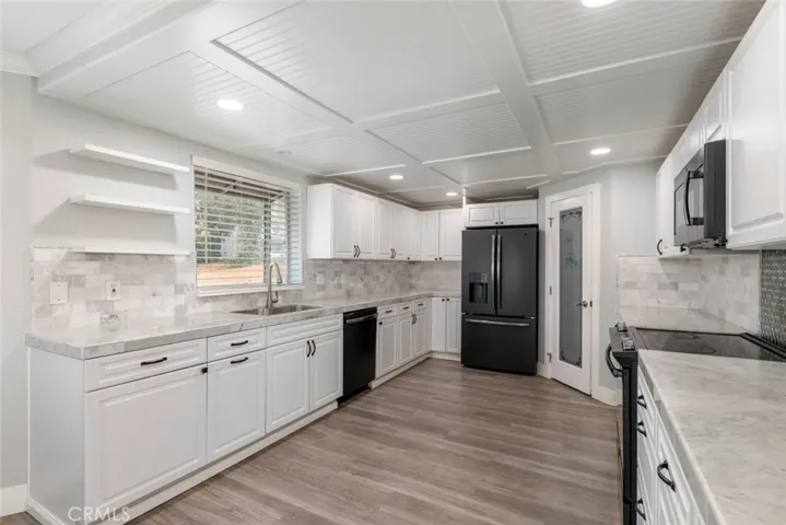 23616 Big Butte Drive, Canyon Lake, California 92587