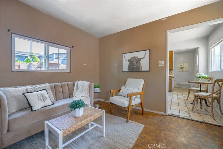 117 N Laurel Street, Santa Ana, California 92703