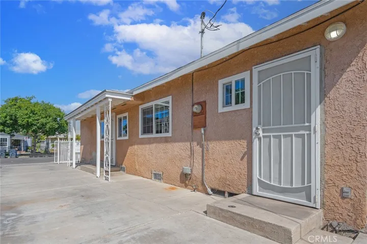 117 N Laurel Street, Santa Ana, California 92703