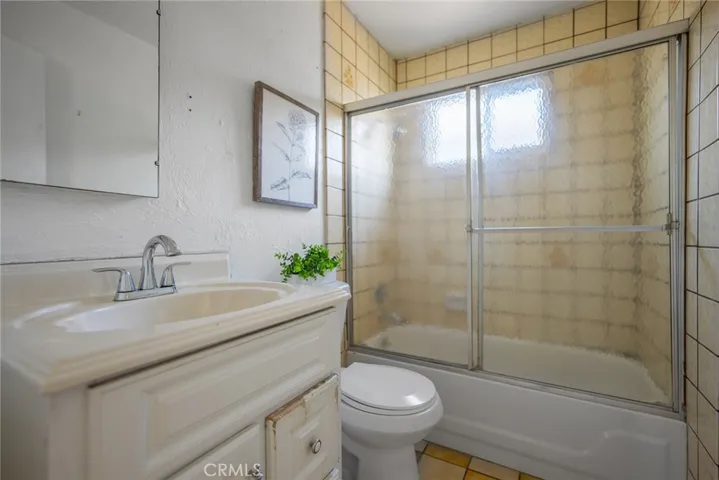 117 N Laurel Street, Santa Ana, California 92703