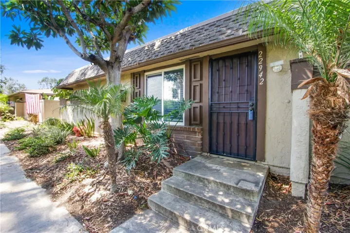 22942 Via Nuez 25, Mission Viejo, California 92691