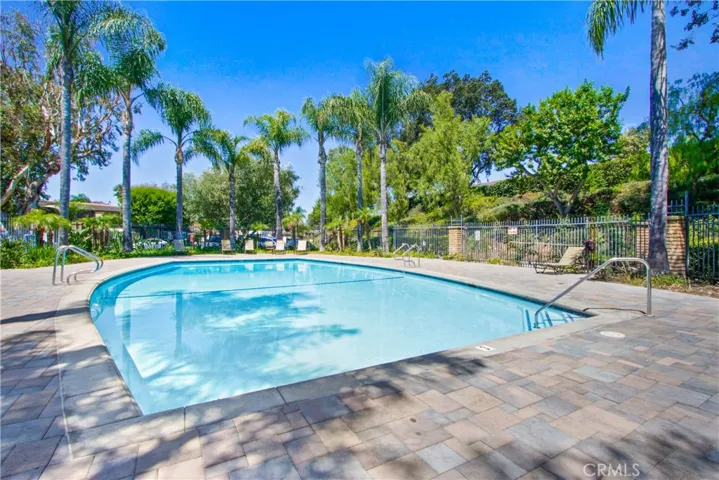 22942 Via Nuez 25, Mission Viejo, California 92691