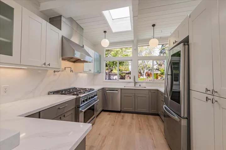 470 El Capitan Place, Palo Alto, California 94306