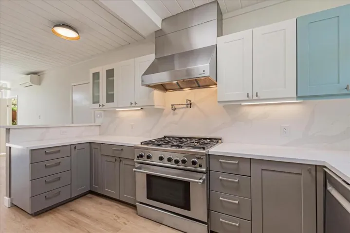 470 El Capitan Place, Palo Alto, California 94306