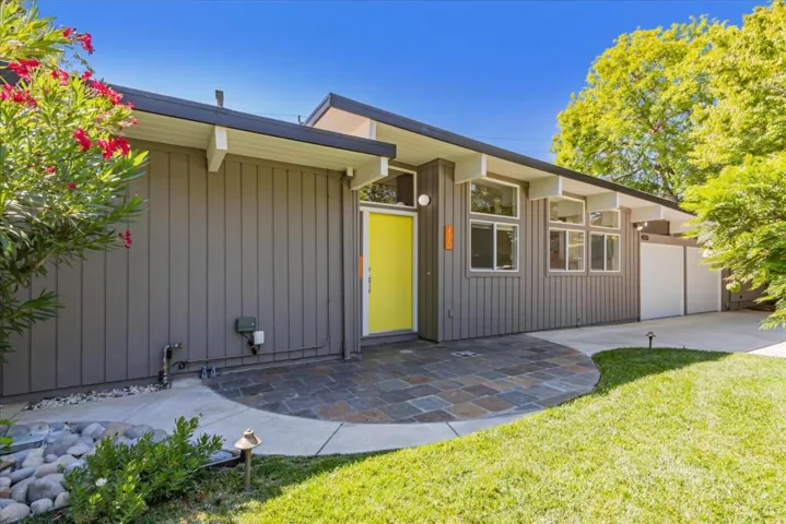 470 El Capitan Place, Palo Alto, California 94306