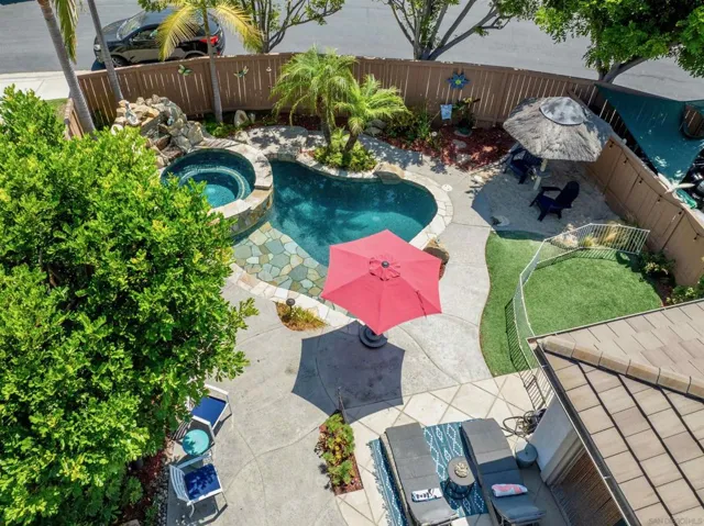 Swimming Pool/Hot Tub/Sauna