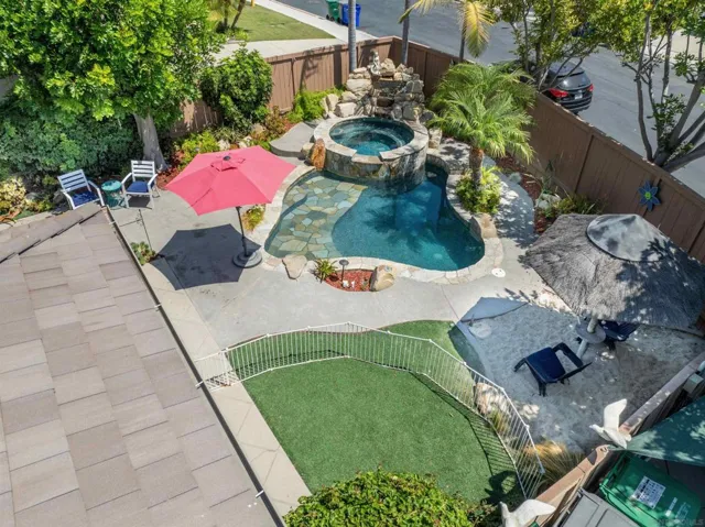 Swimming Pool/Hot Tub/Sauna